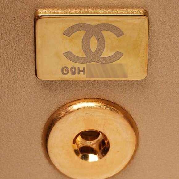 Chanel White Quilted Lambskin Leather CC Chain Top Handle Mini Flap Bag - Picture 9 of 10